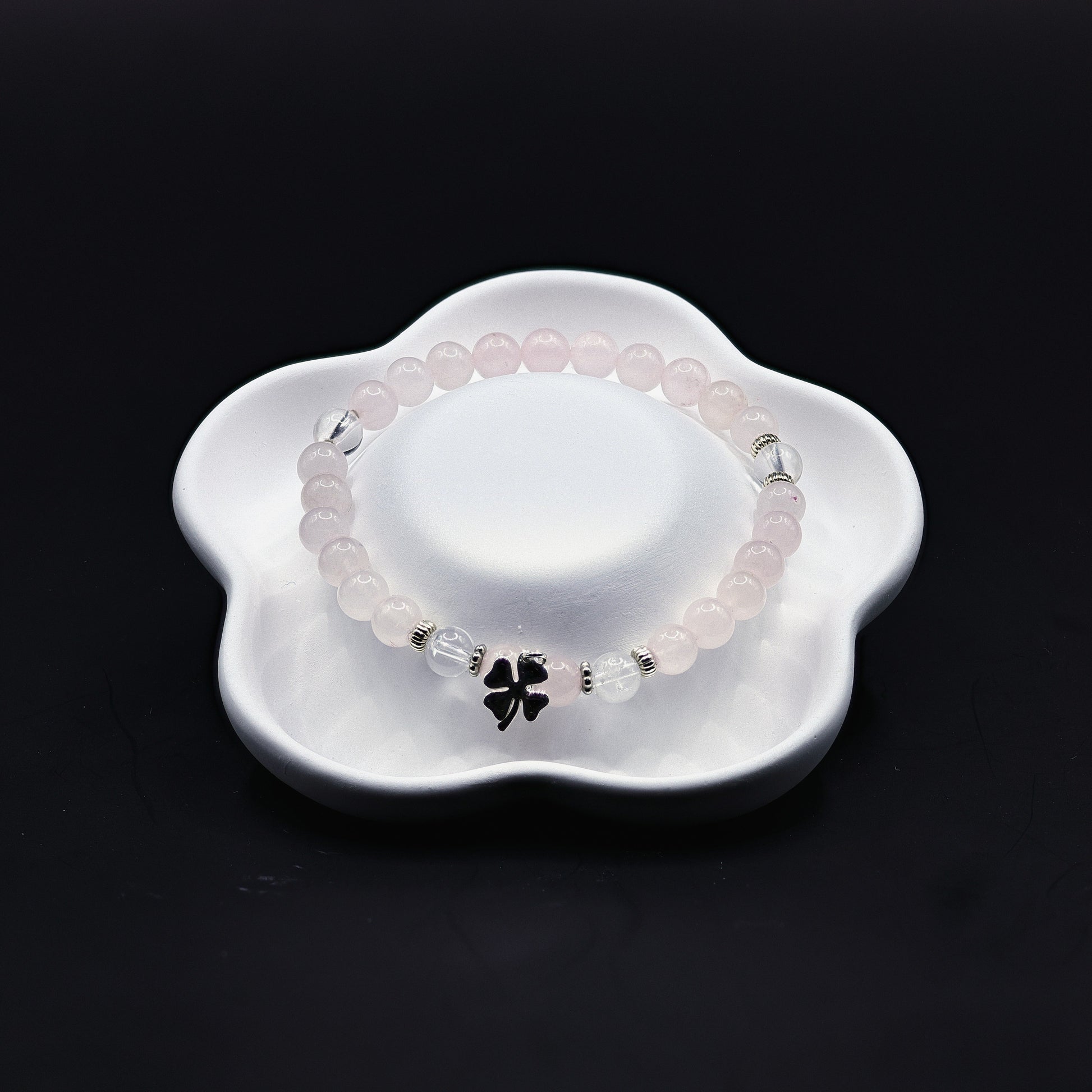 Rosenquarz-Armband mit Bergkristall-Kugeln, Kleeblatt-Charm und 925-Silber-Spacetn