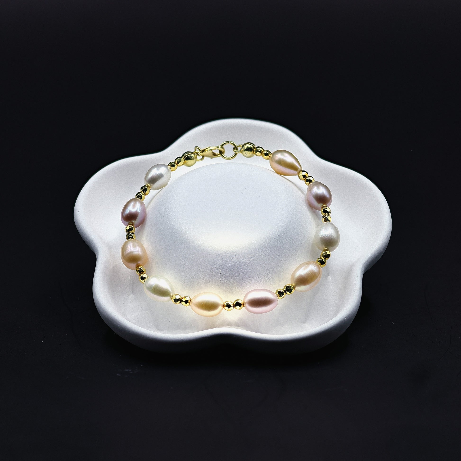 Süsswasserperlen-Armband mit ovalen Perlen in Rosé-Lavendel, silbervergoldet