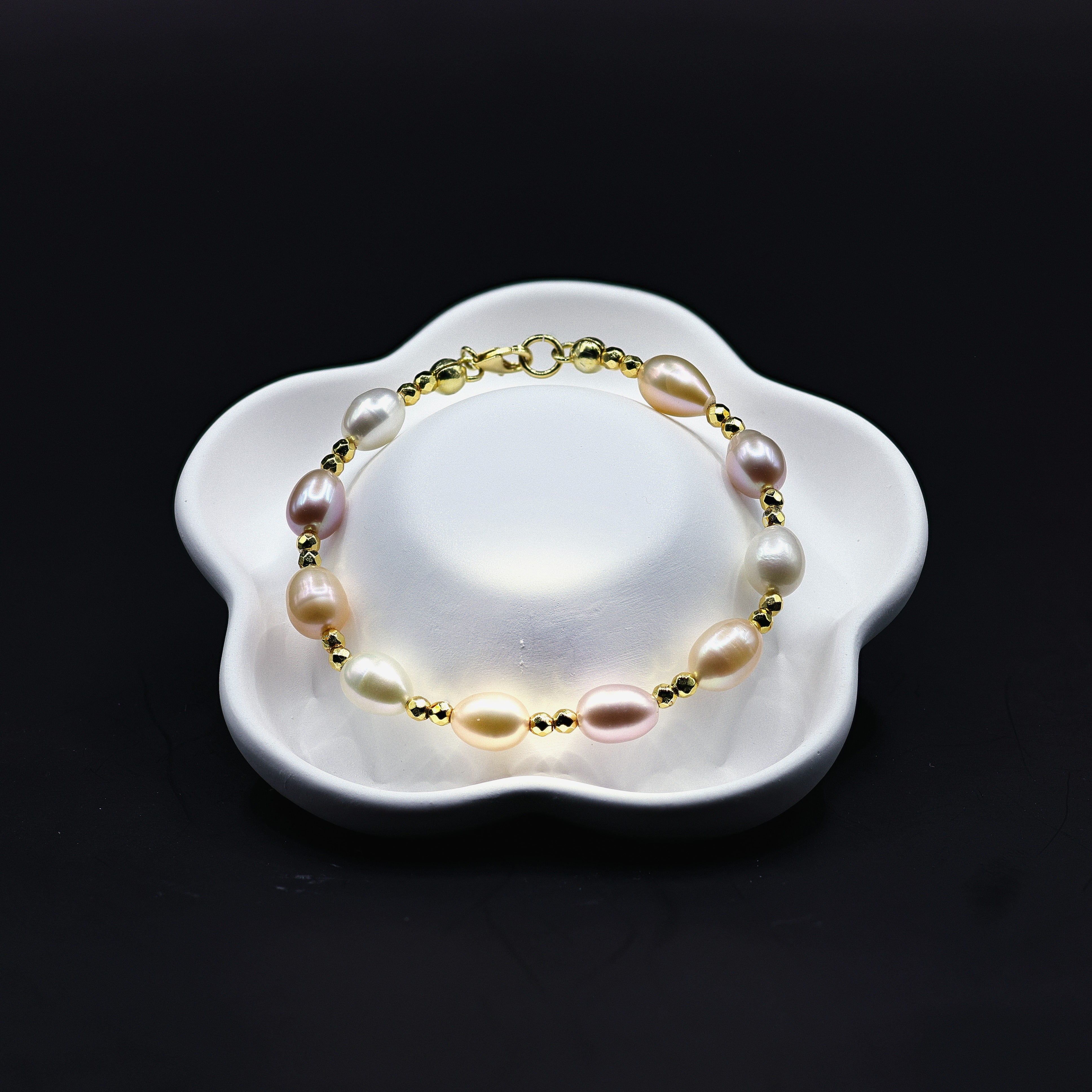Süsswasserperlen-Armband mit ovalen Perlen in Rosé-Lavendel, silbervergoldet