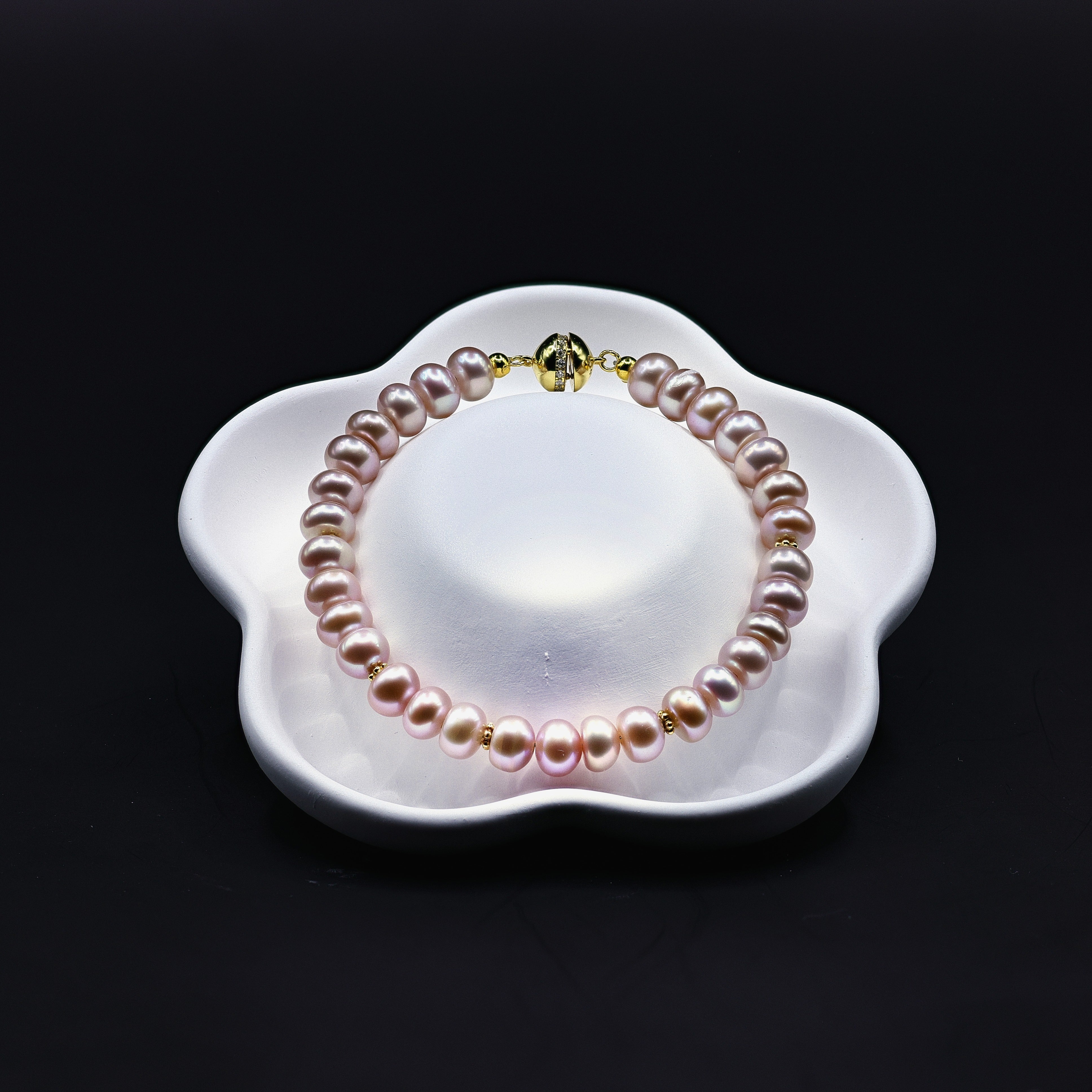 Süsswasserperlen-Armband in Rosé-Lavendel mit Magnetverschluss und Zirkonia