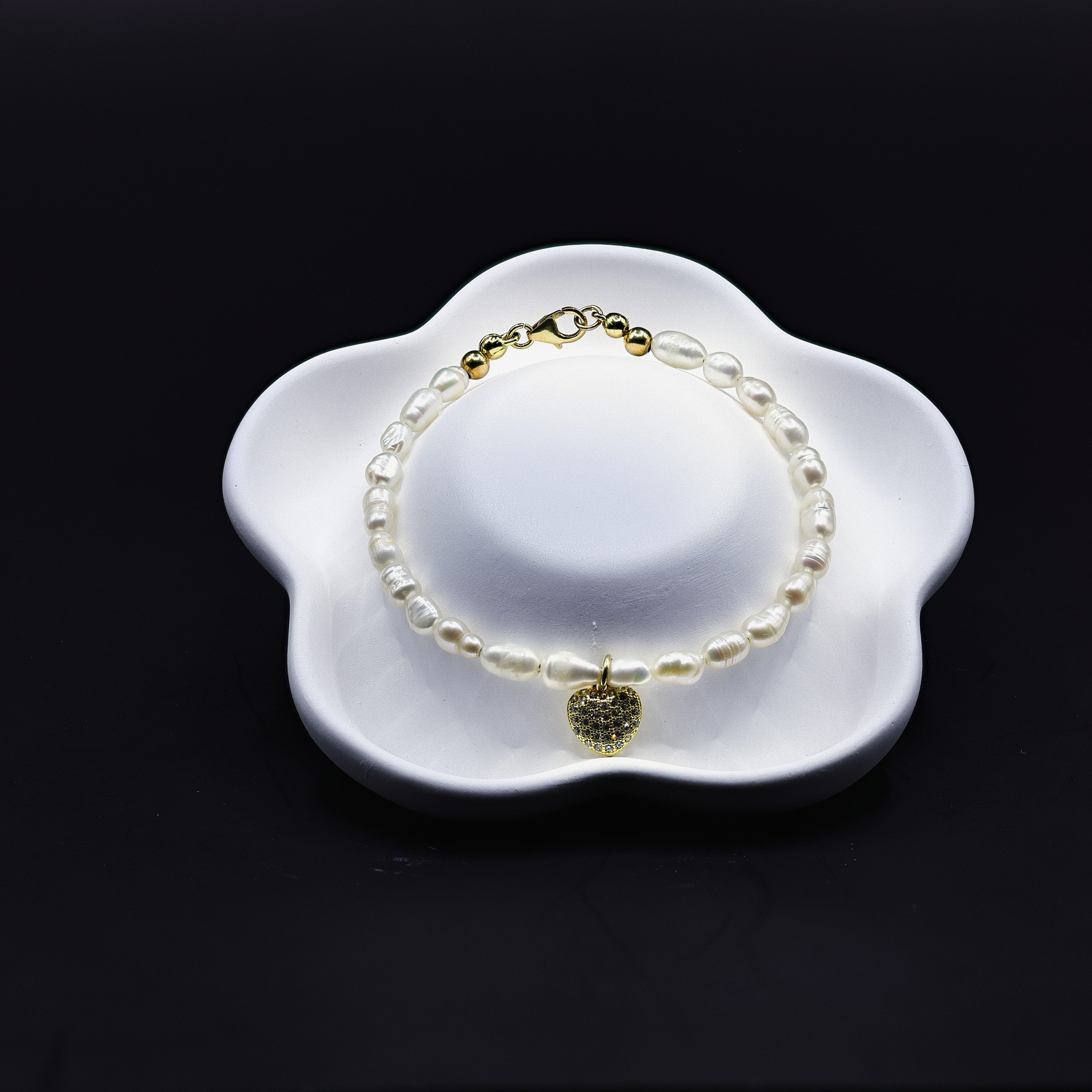 Suessswasserperlen-Armband mit Zirkonia-Herz-Anhaenger, silbervergoldet