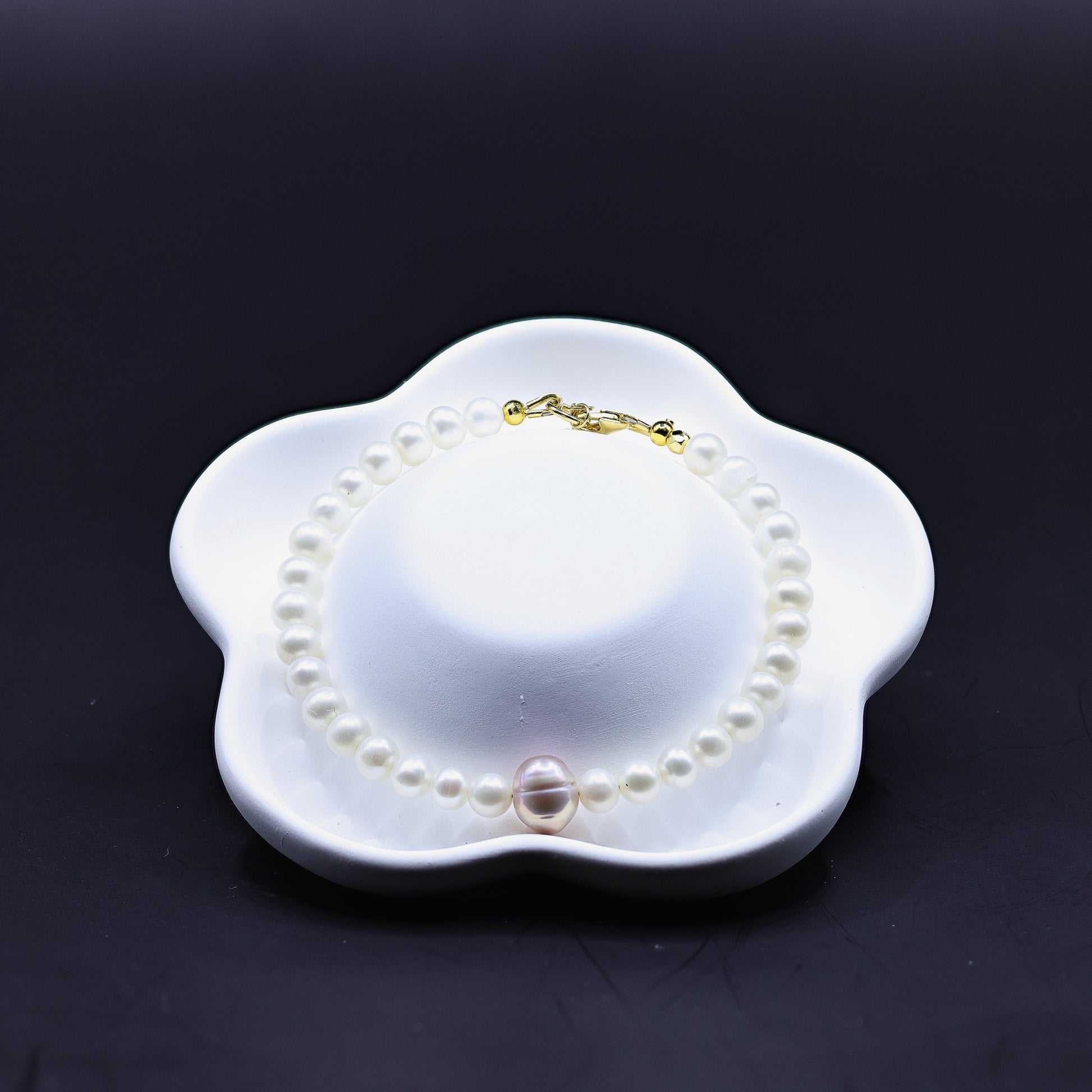 Süsswasserperlen-Armband mit Rosé-Lavendel-Akzentperle, silbervergoldet