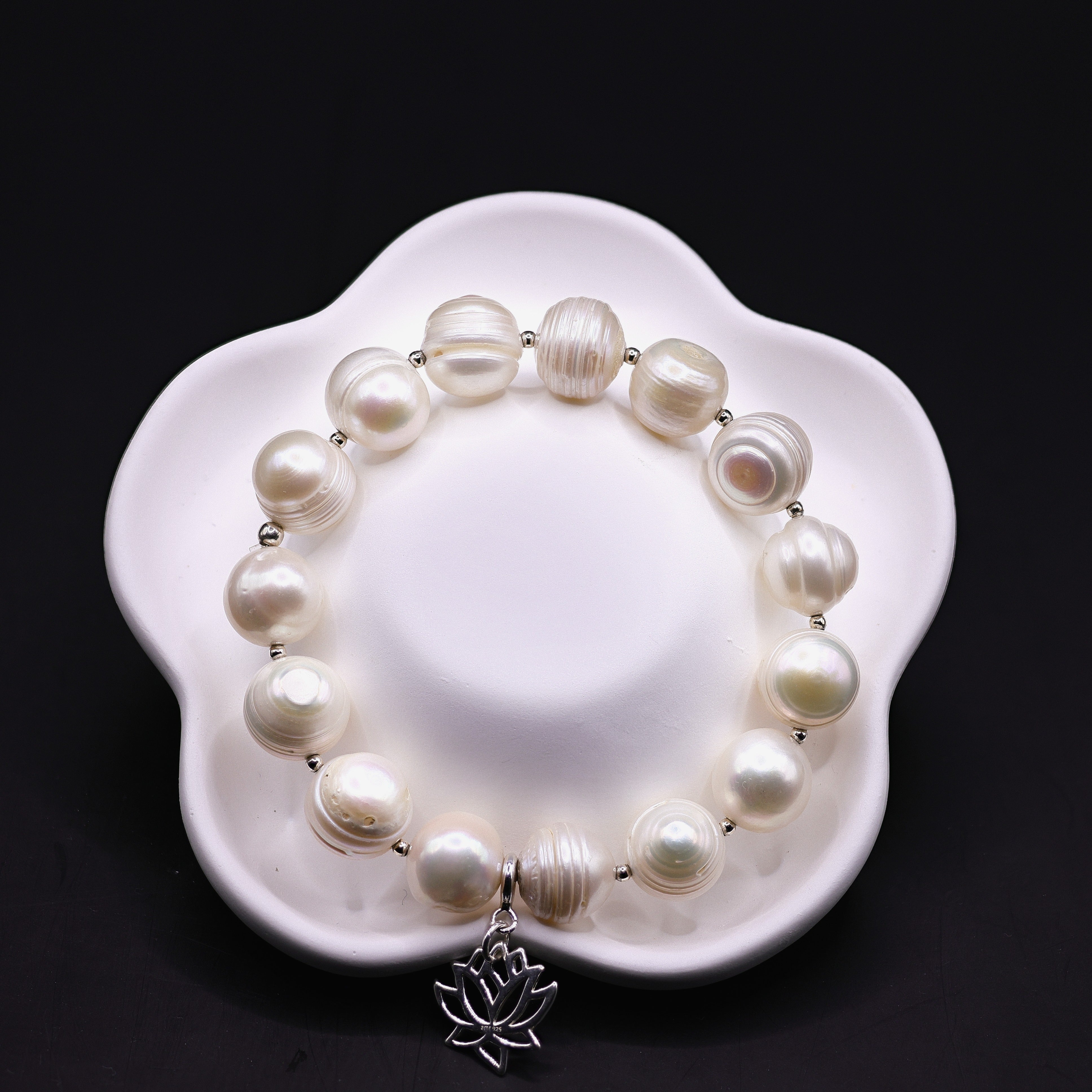 Suesswasserperlen-Armband Barock mit Lotus-Charm, 925 Sterling Silber, 11mm
