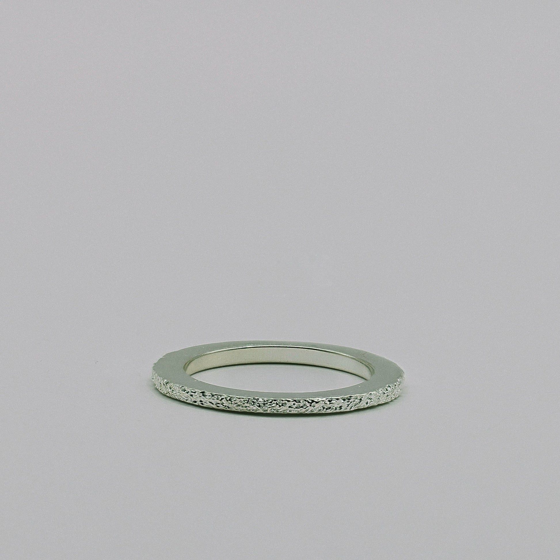 Schmaler Silberring diamantiert, 925 Sterling Silber, 1 mm breit, Eternity-Design, Damenring