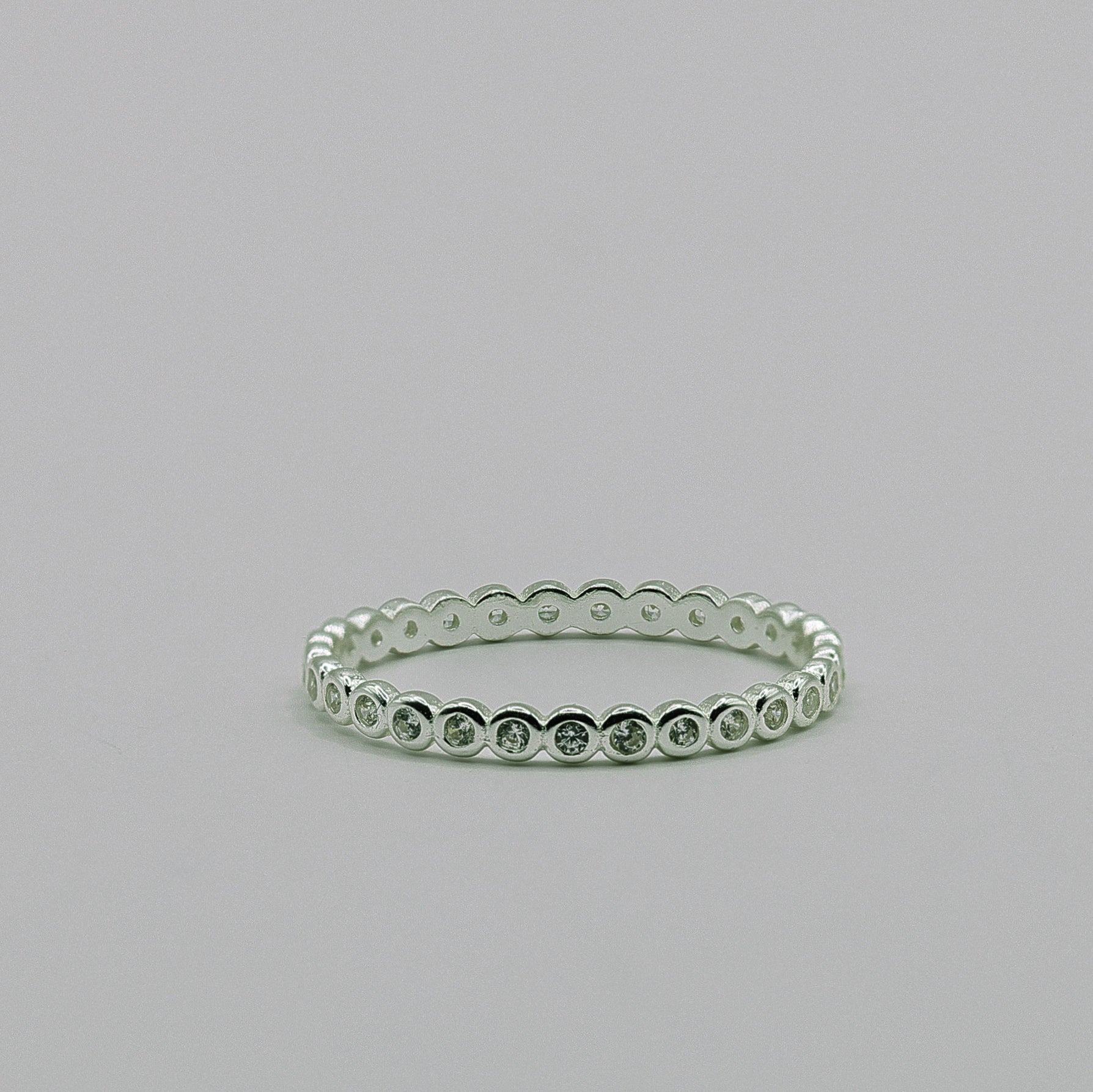 Beaded Zirkonia Ring aus 925 Sterling Silber mit umlaufenden Zirkonia-Kügelchen