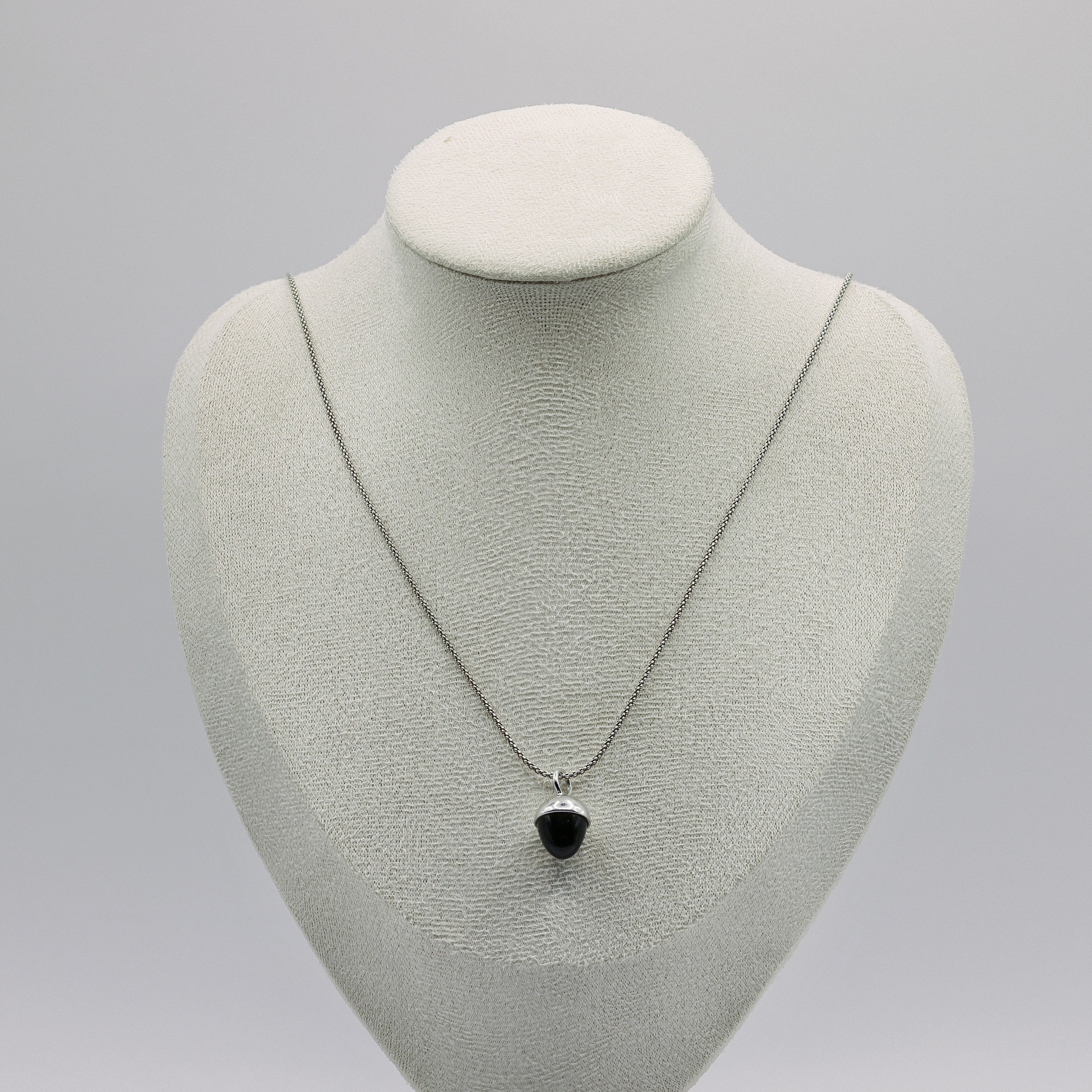 Rauchquarz-Eichel in 925 Sterling Silber gefasst, braun-rauchigg, Anhaenger mit polierter Silberfassung