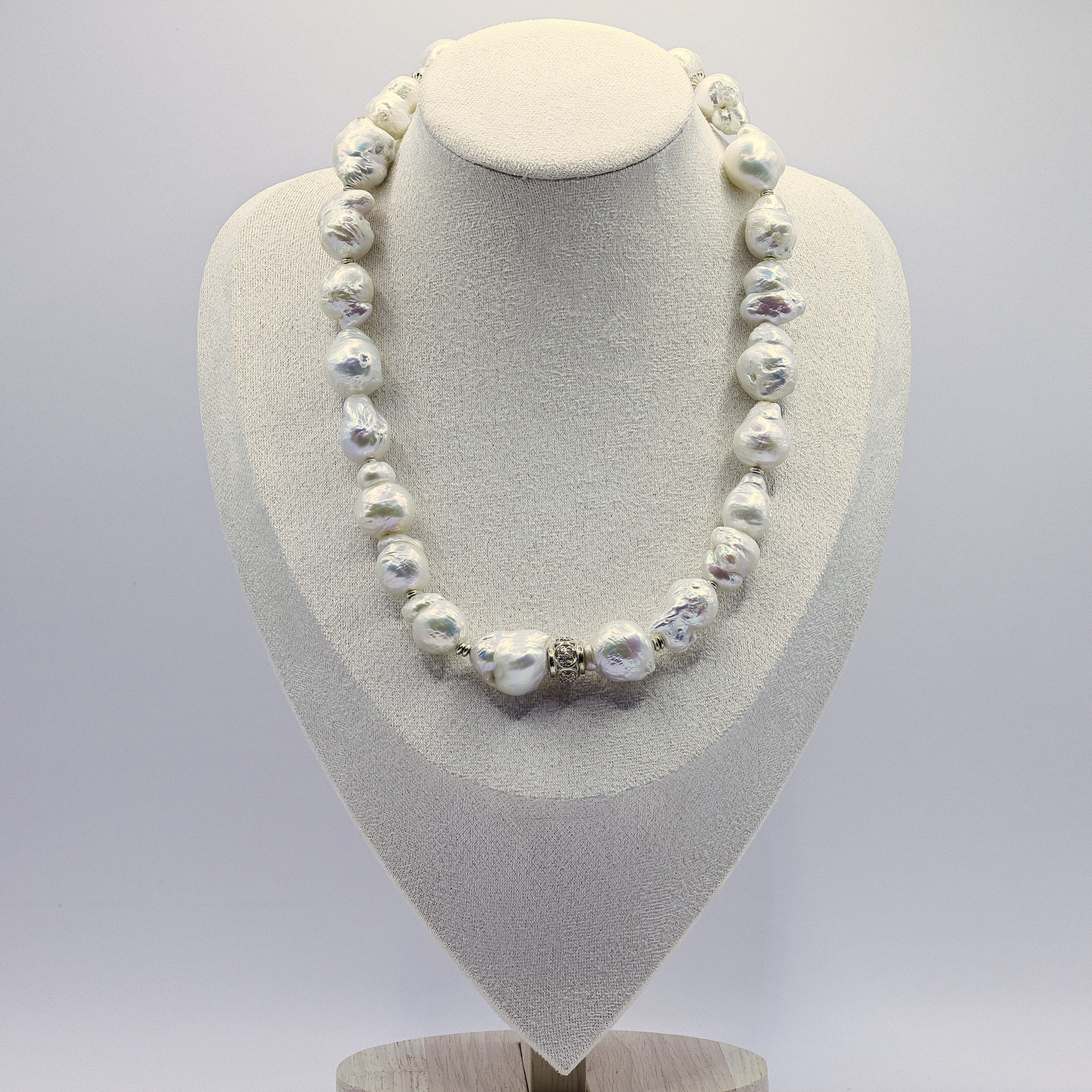 Barock-Süsswasserperlen Halskette aus 925 Sterling Silber mit Zirkonia-Akzenten und Karabinerverschluss