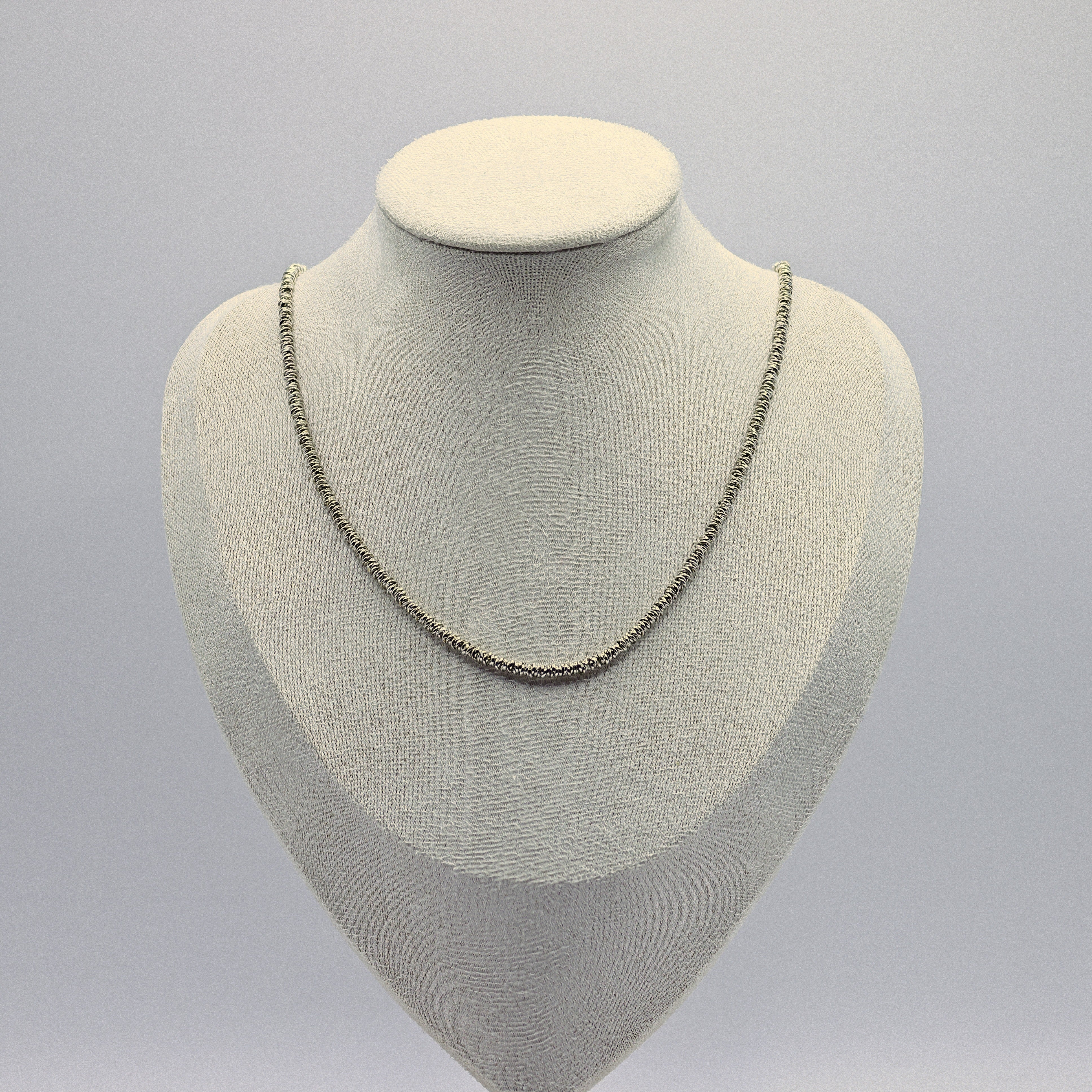 Crinkle-Halskette aus 925 Sterling Silber mit gewellter Oberflaeche und Karabiner-Verschluss