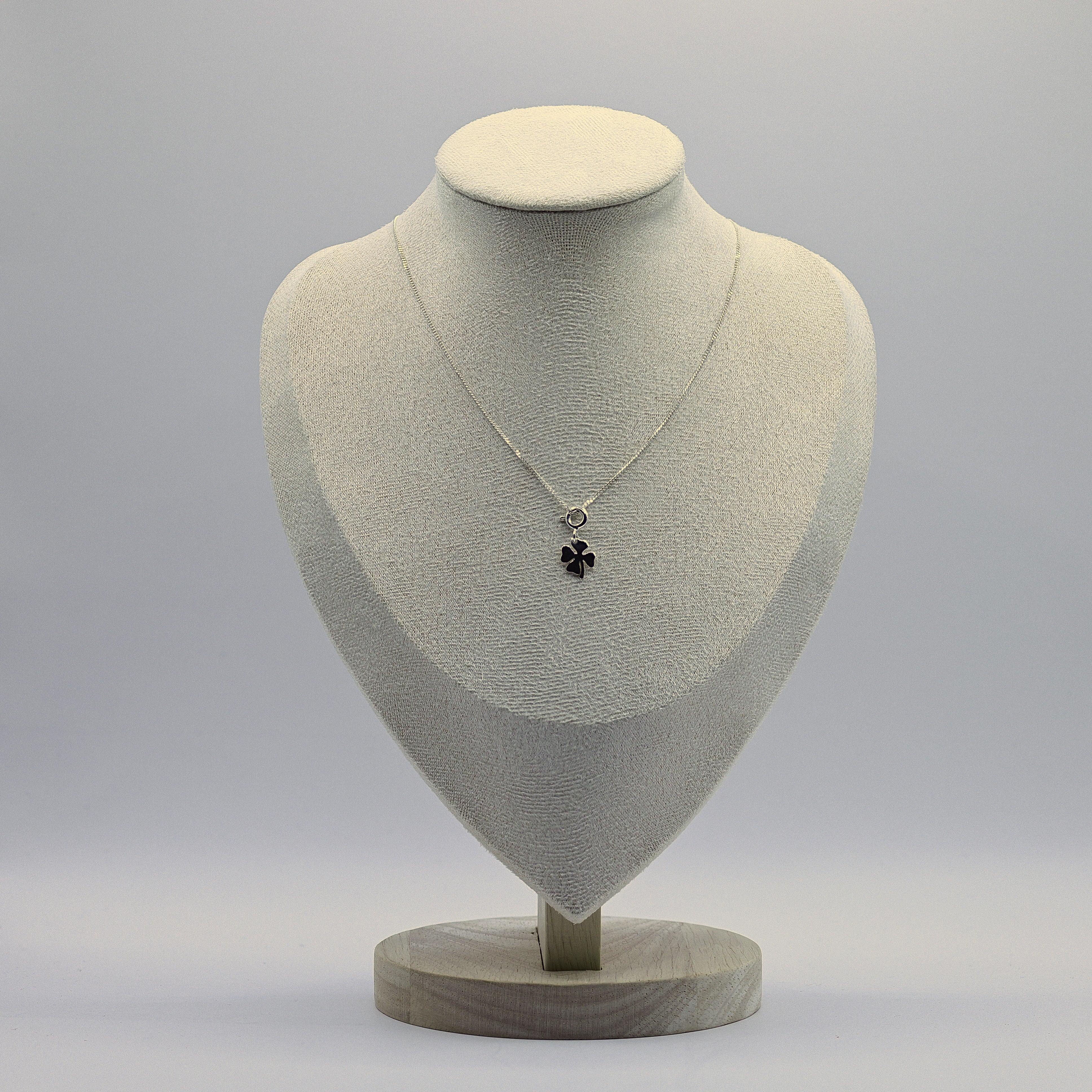 Halskette aus 925 Sterling Silber mit vierblättrigem Kleeblatt-Anhänger