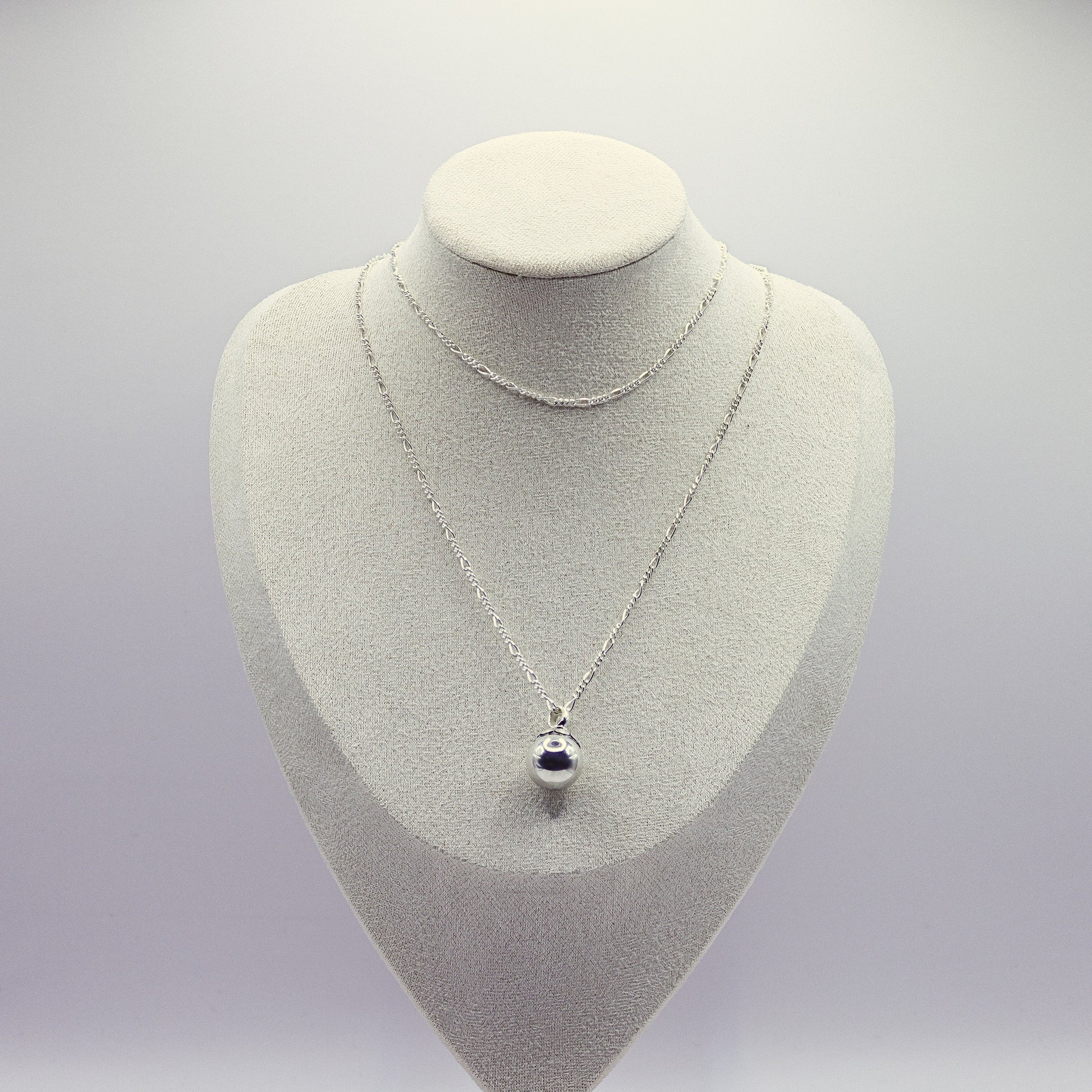Figarokette 925 Sterling Silber mit polierter Silberkugel-Anhänger, 76 cm lang