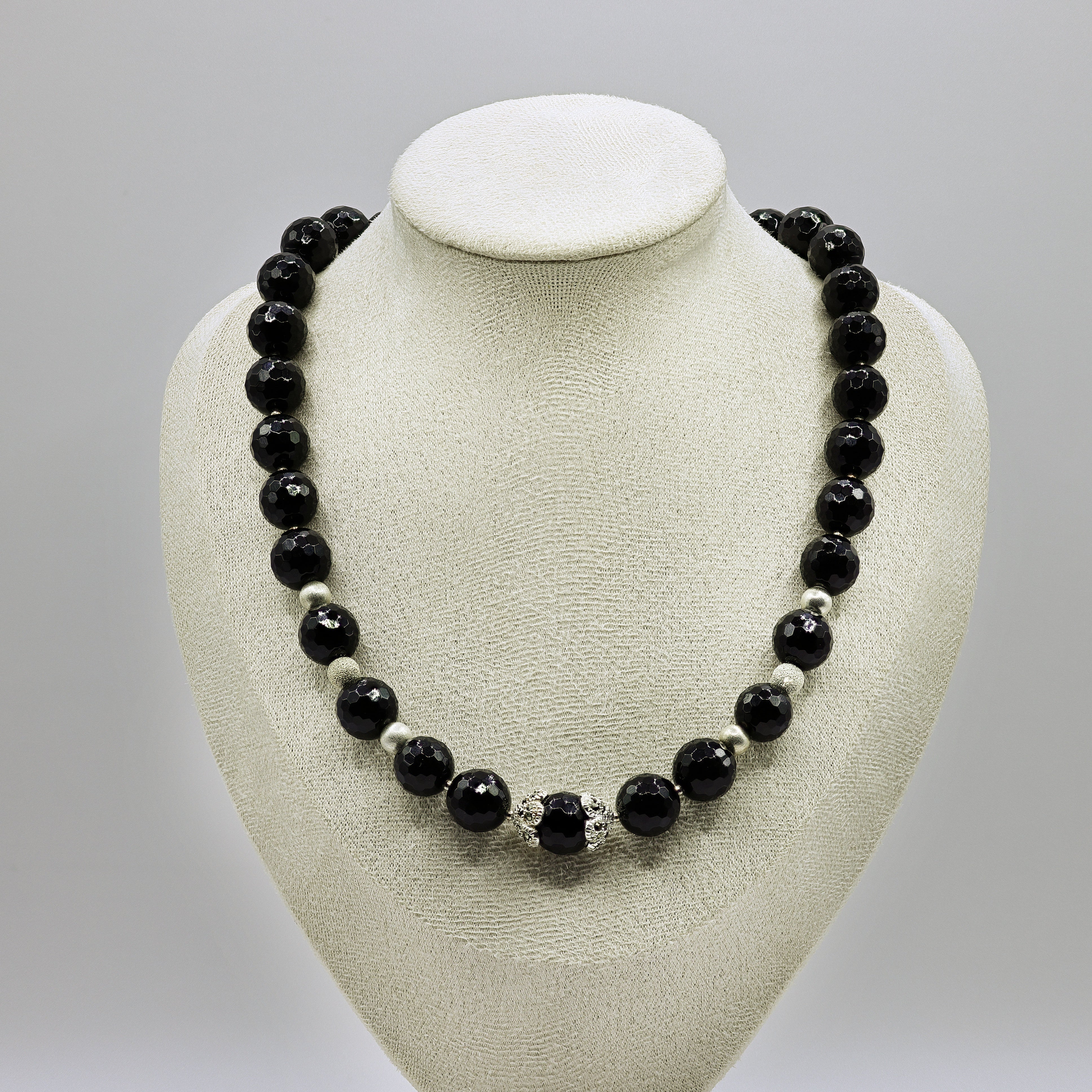 Facettierte Onyx-Halskette, 10mm schwarze Kugeln, 925 Sterling Silber mit Zirkonia