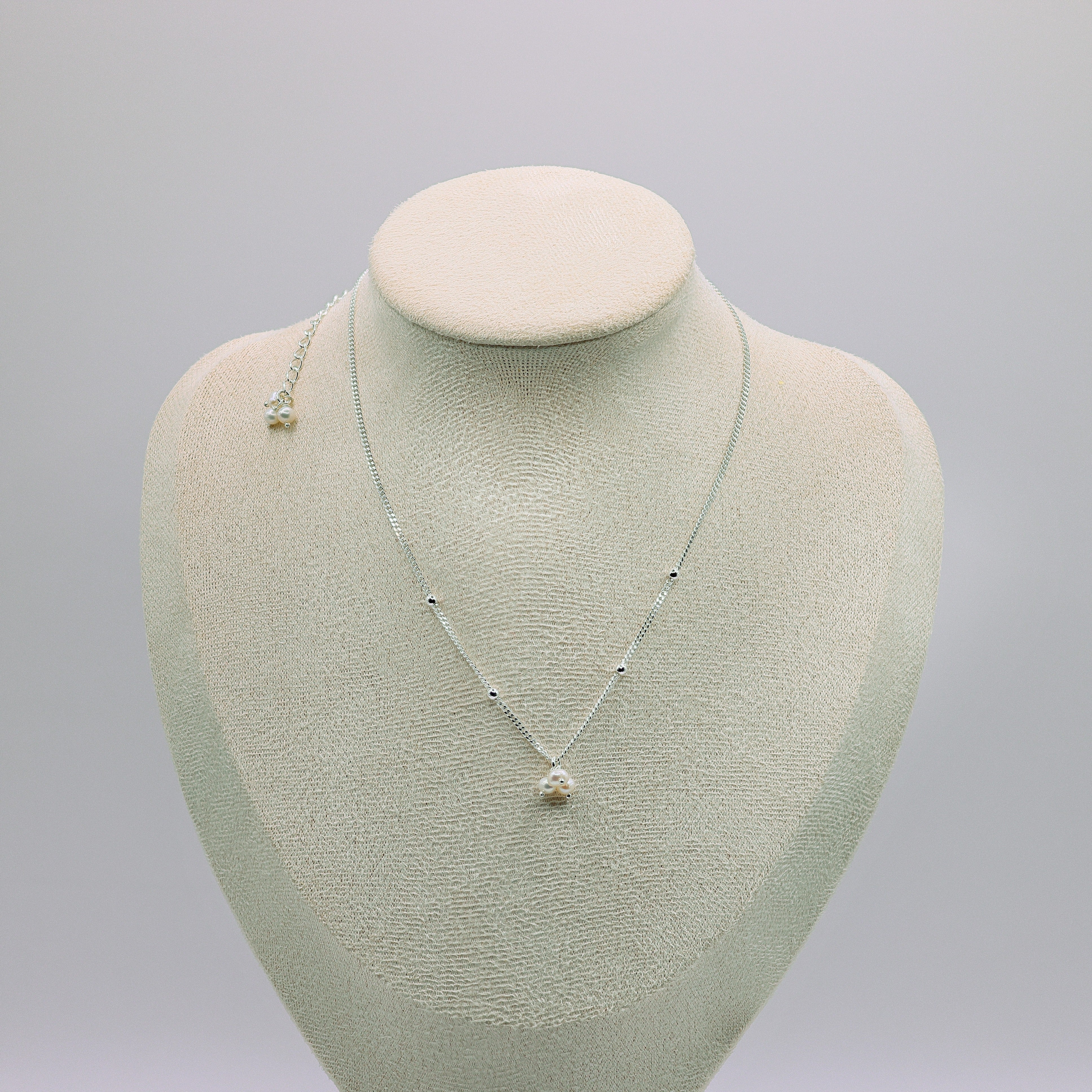 Süsswasserperlen-Halskette mit Silberkugeln, 925 Sterling Silber, feiner Clusterschmuck