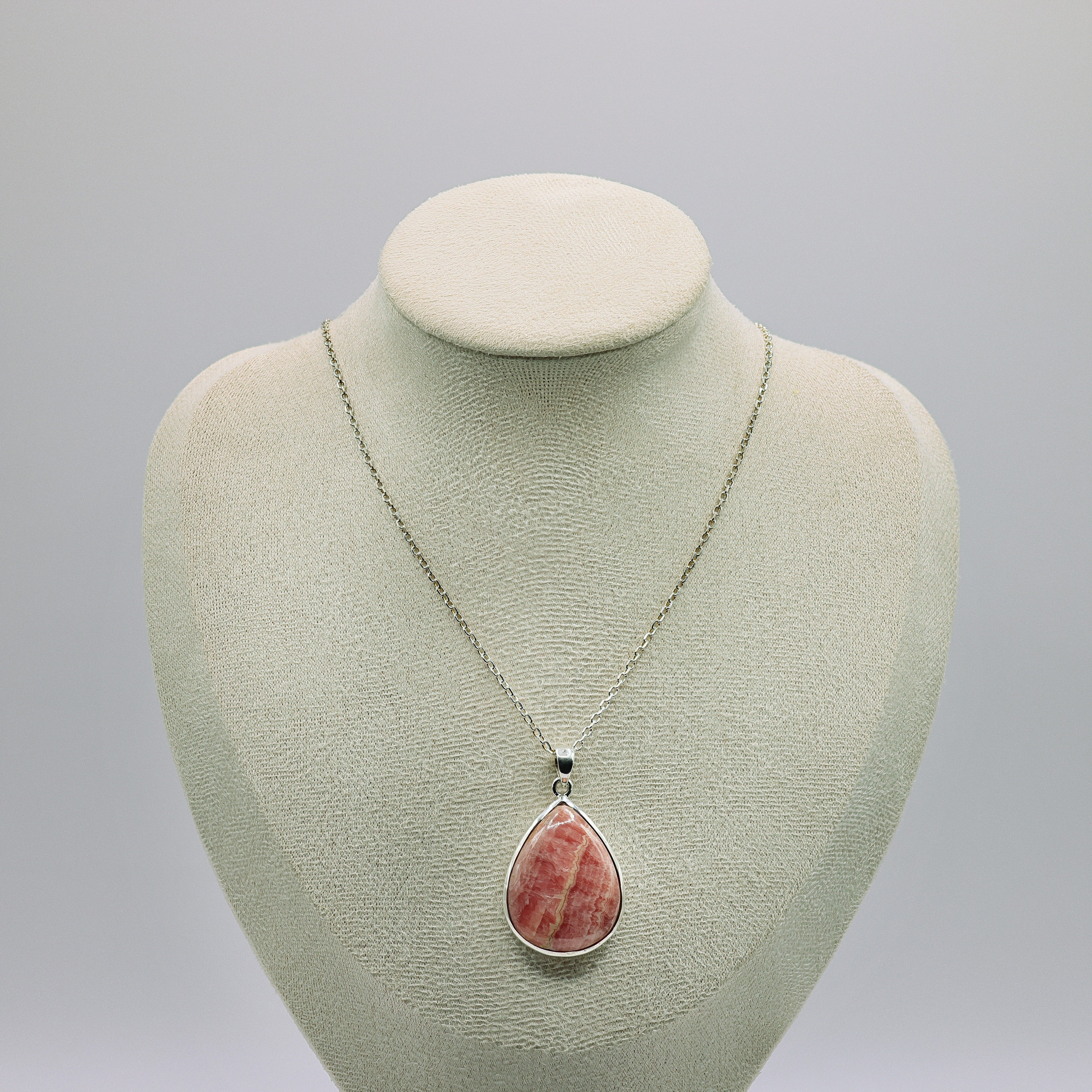 Rhodochrosit-Tropfen-Halskette mit 925 Sterling Silber, zartem Rosé mit natürlicher Bänderung