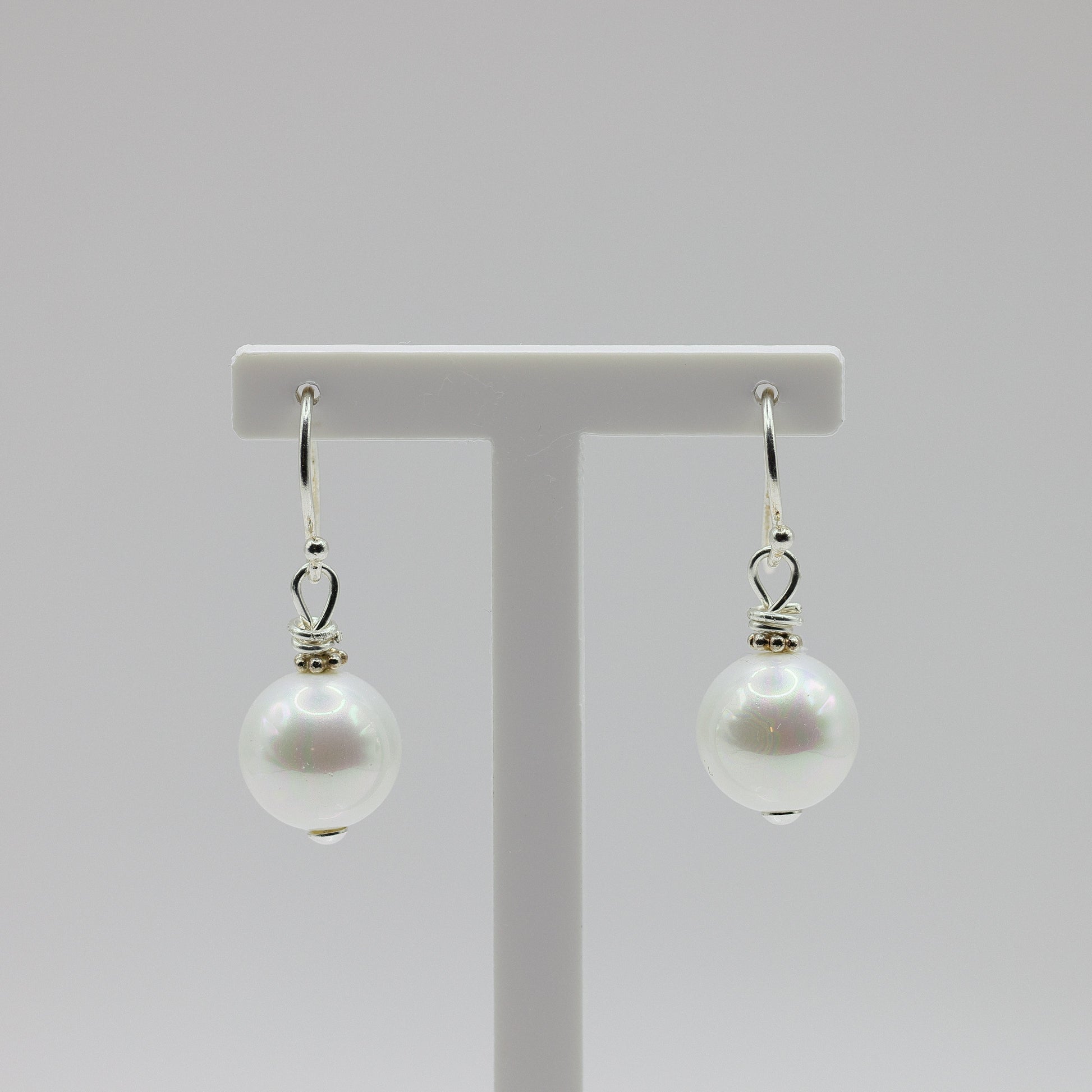 Süsswasserperlen-Ohrhänger, perlweiss, an 925 Sterling Silber Ohrhaken